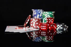 Player browsing 777pub app Wins page on Android mobile phone